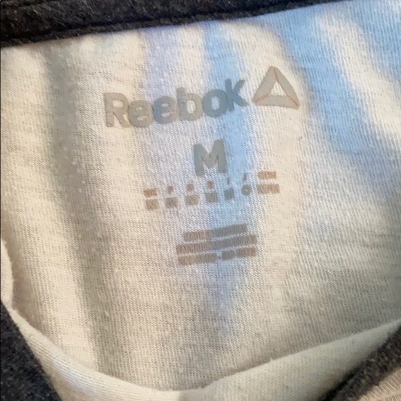 Reebok shirt - Picture 2 of 2